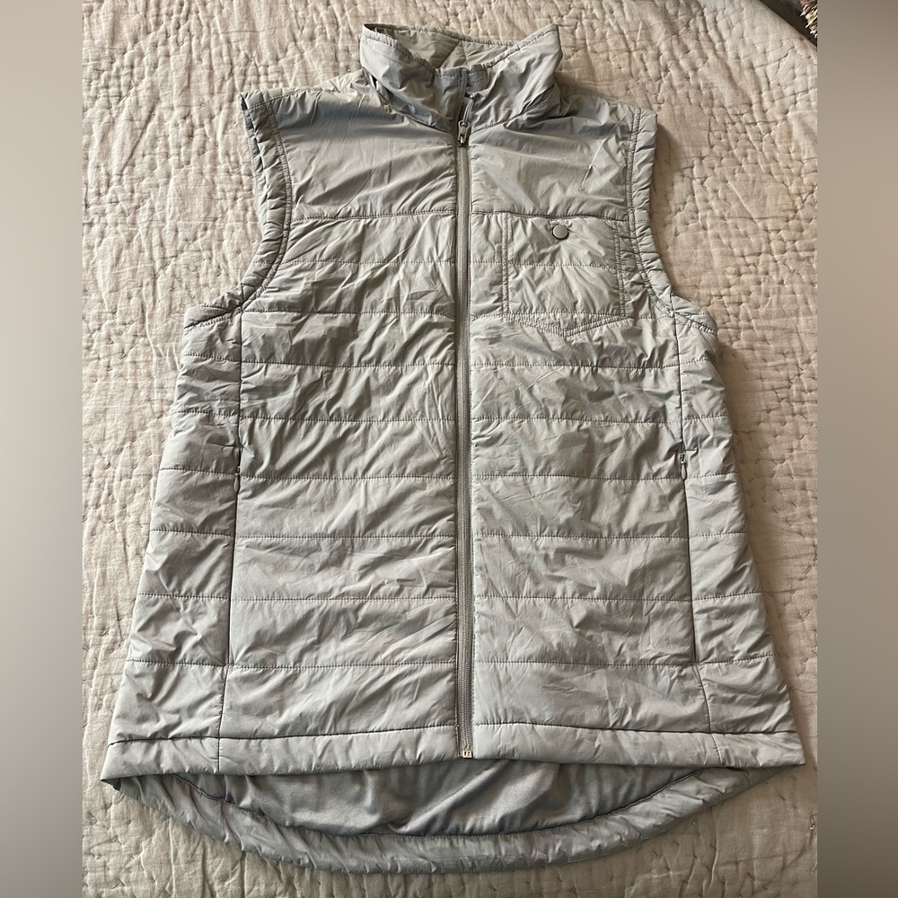 Ultimate Terrain Gray Quilted Vest Nylon Hiking Zipped Pockets Outdoors Medium